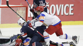 Rusi si ušili z hanby kabát