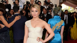 Herečka Dianna Agron v kreácii od Tory Burch.