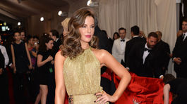Herečka Kate Beckinsale v kreácii od Diane von Fürstenberg