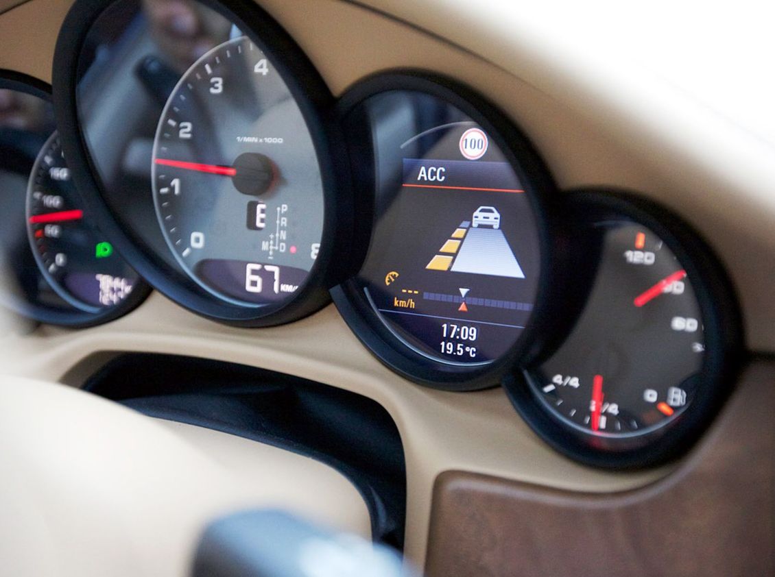 Inteligentný tempomat Porsche InnoDrive bude...