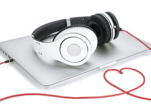 música, escuchando, spotify, apple, beats, auriculares, relax,