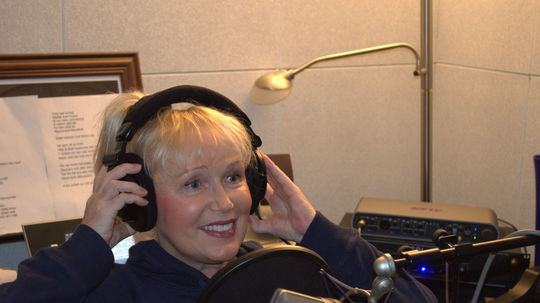 Marika Gombitová počas nahrávania piesne Ten...