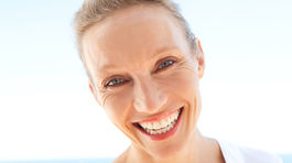 Ako líčiť oči, keď vám pribúdajú roky? Nerobte chyby, skúste to takto!