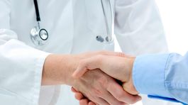 Stisk ruky vie informovať o zdraví