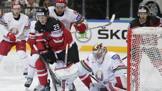 Nathan MacKinnon, Kevin Lalande