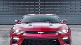 Chevrolet Camaro 2016: Kladivo na Mustang je tu!