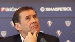 Široký podľa protischránkového registra nevlastní Váhostav