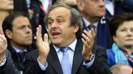 Platini je niečo medzi svedkom a obžalovaným, hrozí mu aj razia