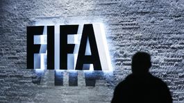 Pred kongresom FIFA zatkli šiestich funkcionárov, obvinení aj viceprezidenti