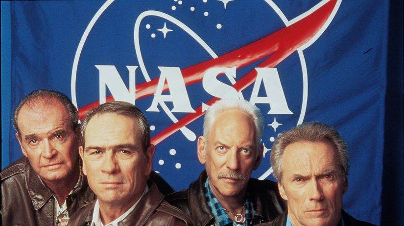 Zľava James Garner, Tommy Lee Jones, Donald...