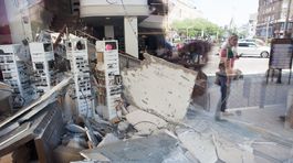 Padajúci strop zranil troch ľudí, mali utrpieť...