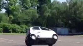 Tata Nano ide na 'strechu' už pri 30 km/h. Viac nepotrebuje