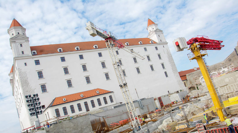 Bratislavský hrad, výstavba garáží