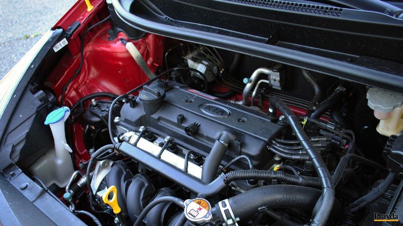 Malý benzínový motor bojuje skutočne húževnato...