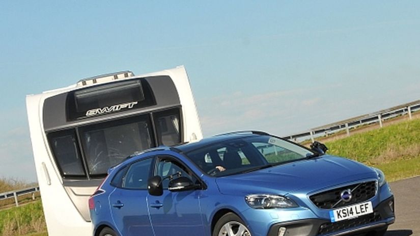 Volvo V40 Cross Country D4 bodovalo v triede...