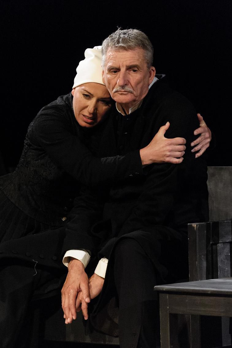 Gabriela Dzúriková (Dorota) a Martin Huba (Ján...