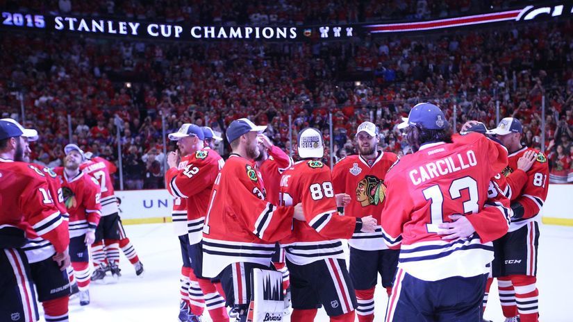 Prvé sekundy po záverečnom klaksóne na ľade v...