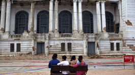 Nepál po otrasoch otvoril poškodené pamiatky. UNESCO dvíha varovný prst