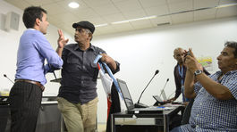 Mierové rokovania v Ženeve o Jemene sprevádzali pästné súboje