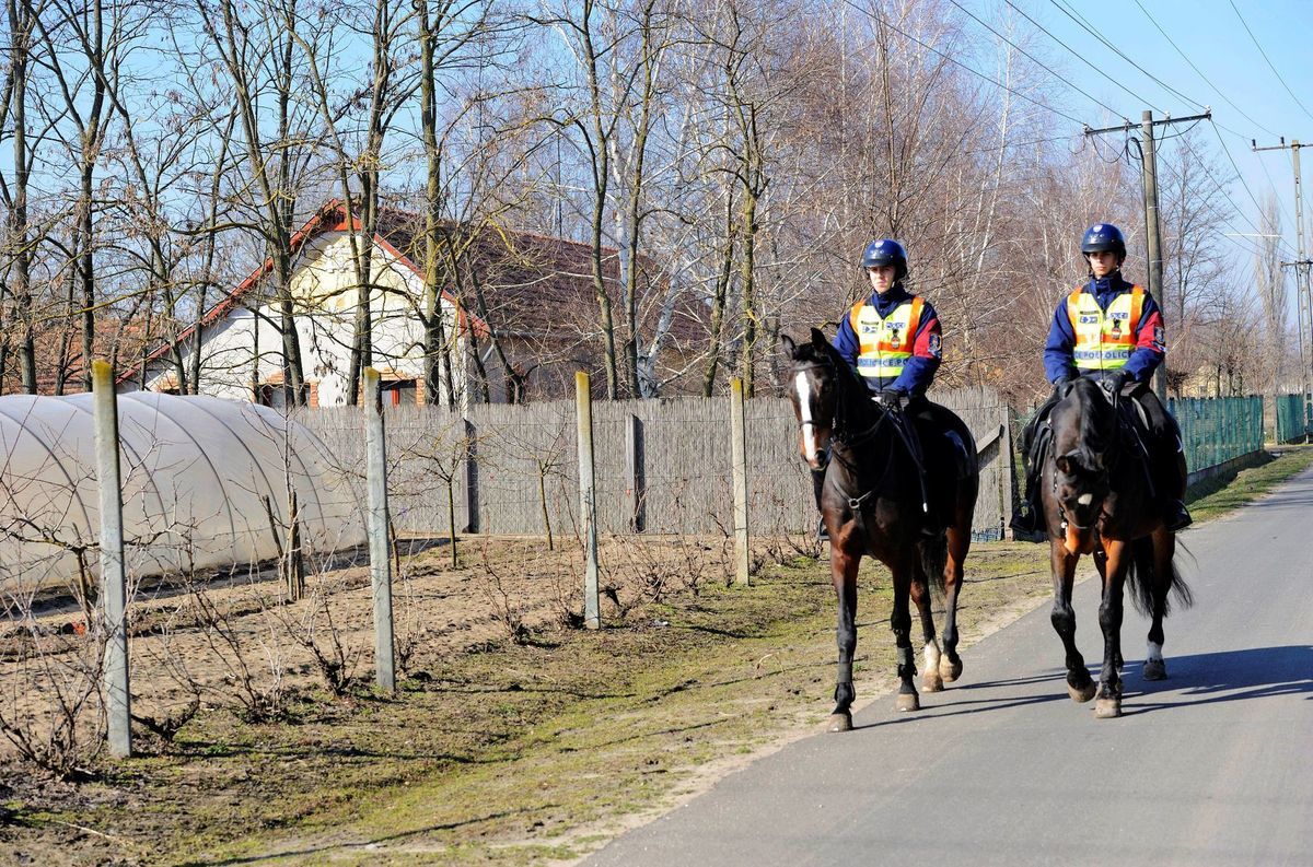 Maďarsko posilňuje policajné hliadky na hranici...