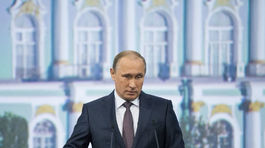 Putin: Rusko napriek prognózam neprežíva väčšiu krízu