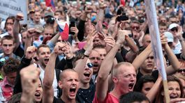 SDKÚ: Vyčíňajúci neonacisti sa nelíšia od radikálov z Islamského štátu