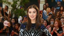 Hailee Steinfeld