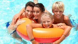 Choďte domov! Niektorí Mallorčania majú turistov plné zuby