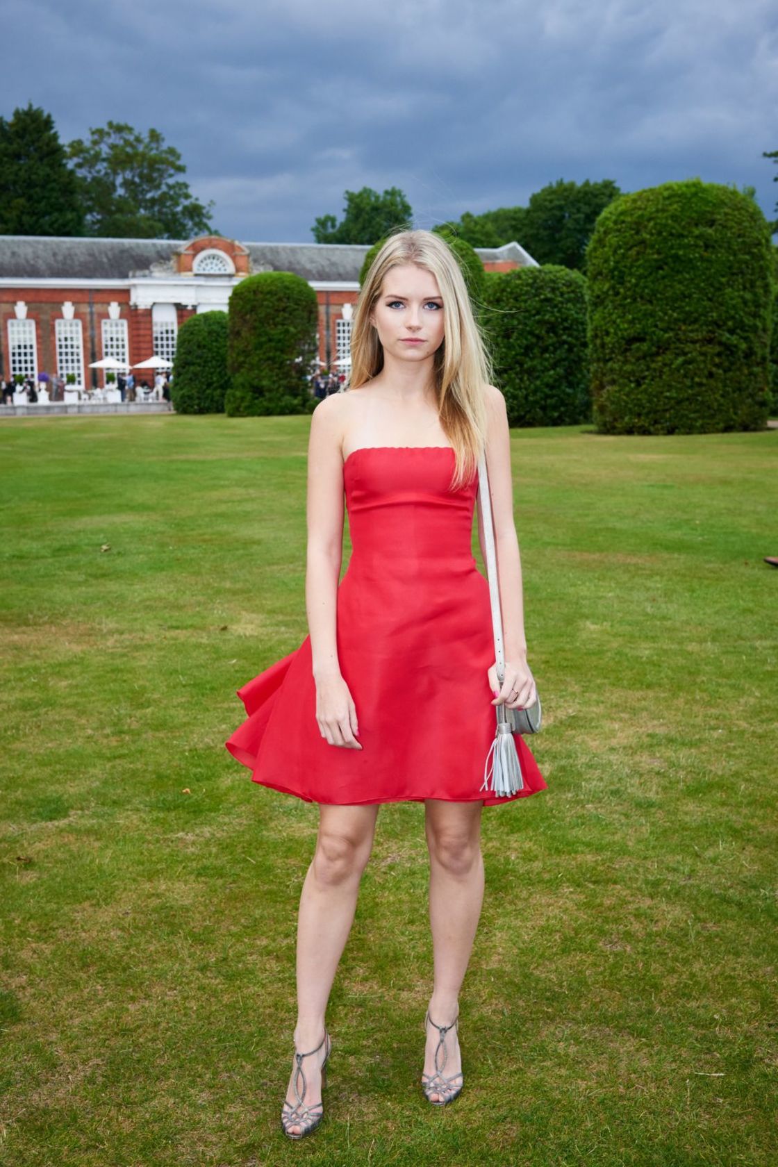 Na akcii sa objavila aj Lottie Moss - nevlastná...