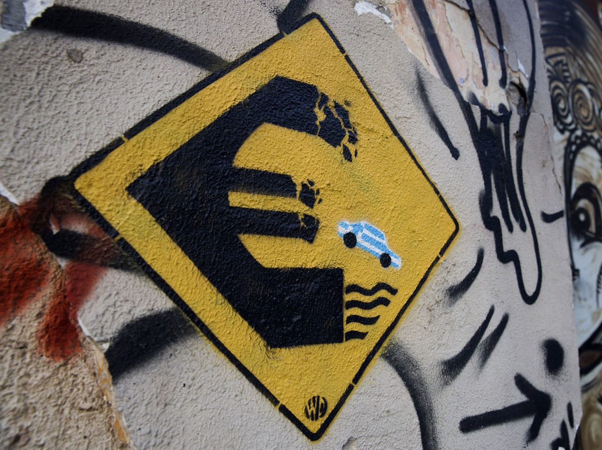 Grafiti v aténskych uliciach zrkadlia grécku...