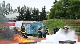 ČR: V litvínovskej chemičke stále zasahujú hasiči