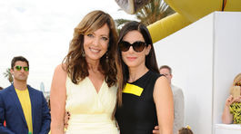 Herečky Allison Janney (vľavo) a Sandra Bullock.