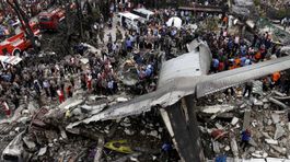 Na Sumatre sa zrútilo vojenské lietadlo, zahynulo najmenej 116 ľudí