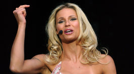 Sekta ma obrala o dva milióny eur, spomína Ramazzottiho krásna ex