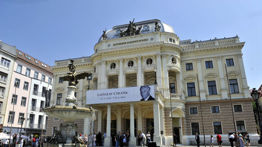Pohľad na historickú budovu Slovenského...
