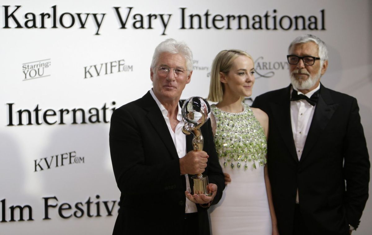Richard Gere si v Karlových Varoch prevzal...