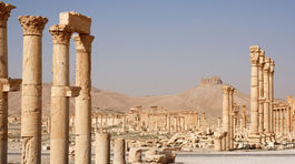 Pyrotechnici odstraňujú míny z dobytej sýrskej Palmýry