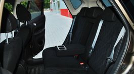 Cestujúci vzadu dostali veľa priestoru.