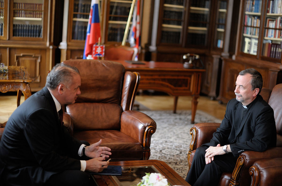 Prezident Andrej Kiska a arcibiskup, profesor a...