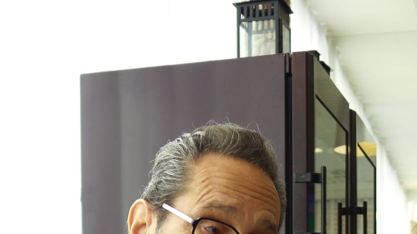 Svetoznámy skladateľ a gitarista Leo Brouwer.