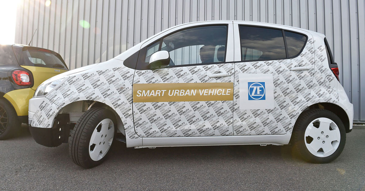 Miniatúrny mestský elektromobil má inovatívnu...