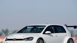 Volkswagen predstavil okruhový špeciál Golf TCR