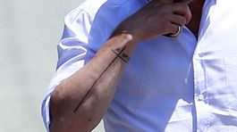 Brad Pitt má nové tetovanie! Na ruke nosí svoje lásky