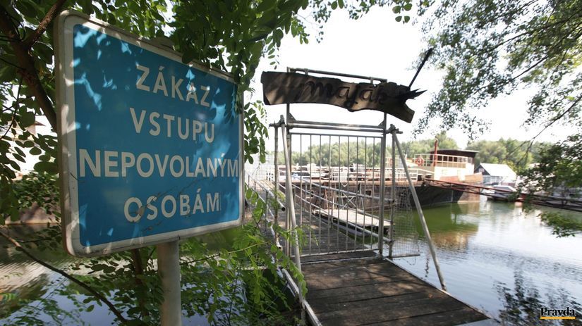 Hoci tunajšie pozemky patria štátu, súkromní...