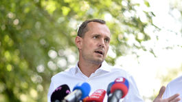 Procházka: Ak vo voľbách uspejem, na Ficove sociálne balíčky nesiahnem