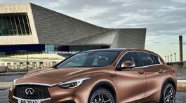 Infiniti Q30: Prvý kompakt značky má základ v Mercedese triedy A