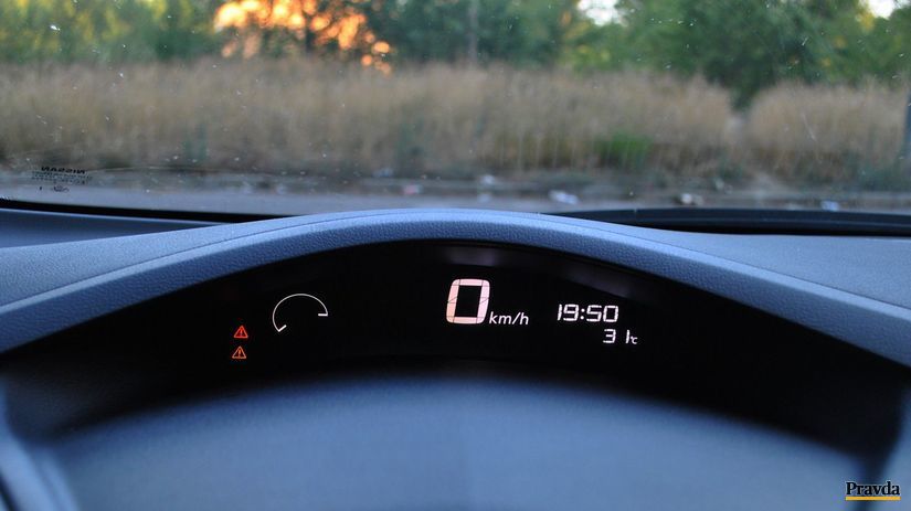 Rýchlosť Leaf zobrazuje na druhom displeji.