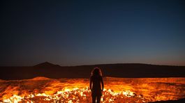 Turkménsko, Brána do pekla, láva, sopka, vulkán, oheň, kráter, noc, svetlo, púšť Karakum
