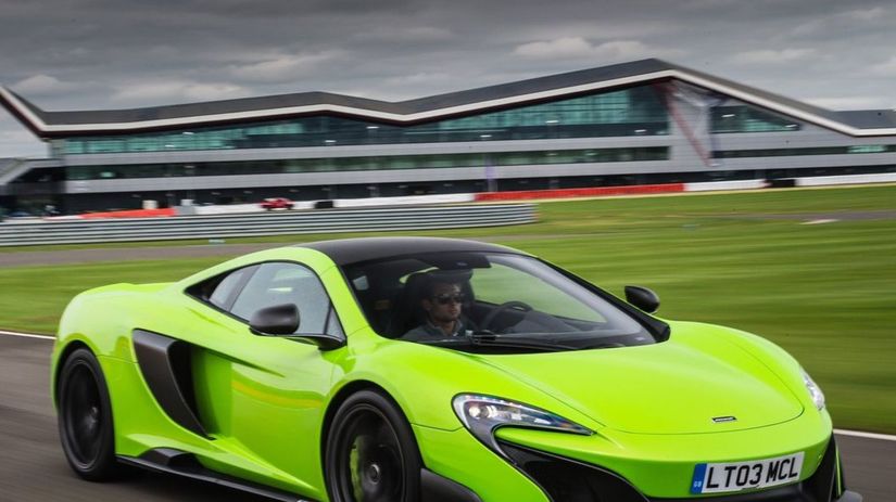 McLaren 675LT dostal aerodynamický kit a...