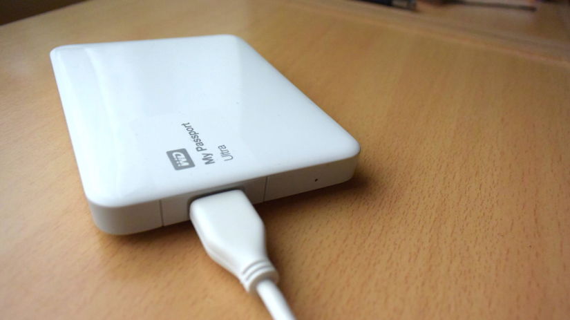 Prenosný 2,5-palcový pevný disk Western Digital...